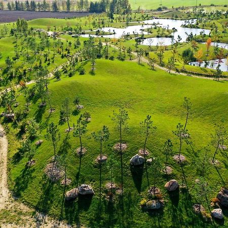 Japoniskas Sodas Medomiskiai Exteriér fotografie